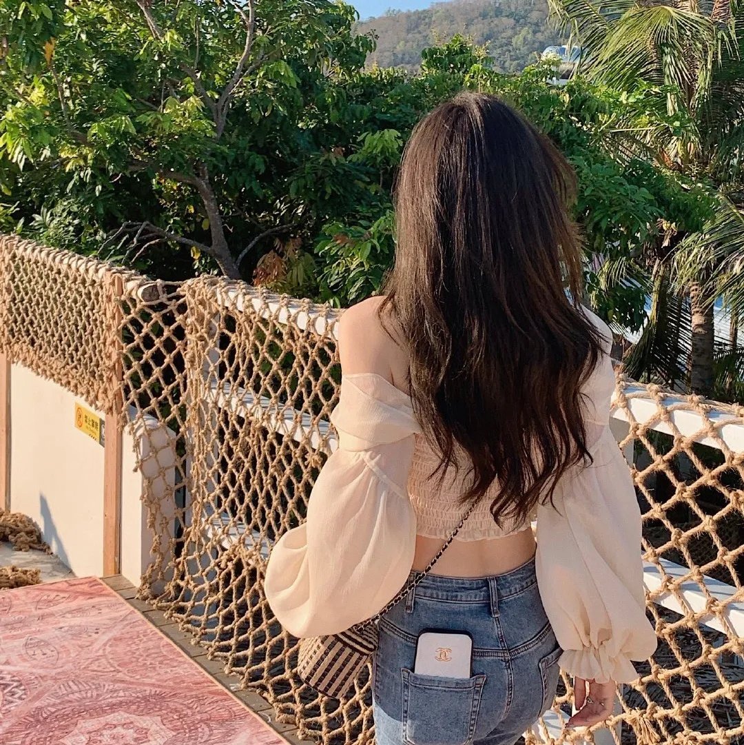 闪婚后夫人每天上房揭瓦